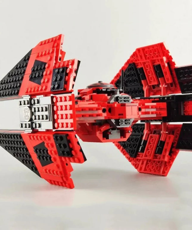 Figurine de Construction - TIE Interceptor Rouge 2