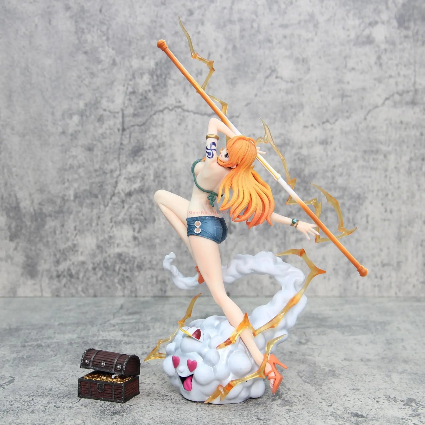Figurine One Piece - Nami short 32 cm