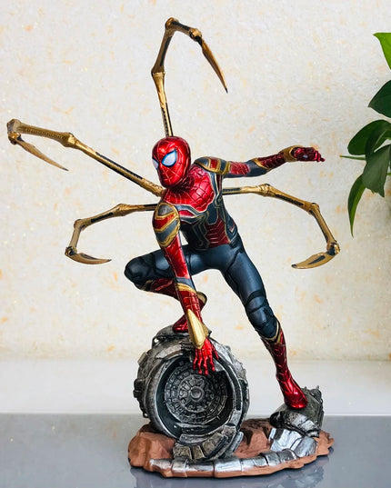 Figurine Titan Hero Series Ultimate Spider-man détails 