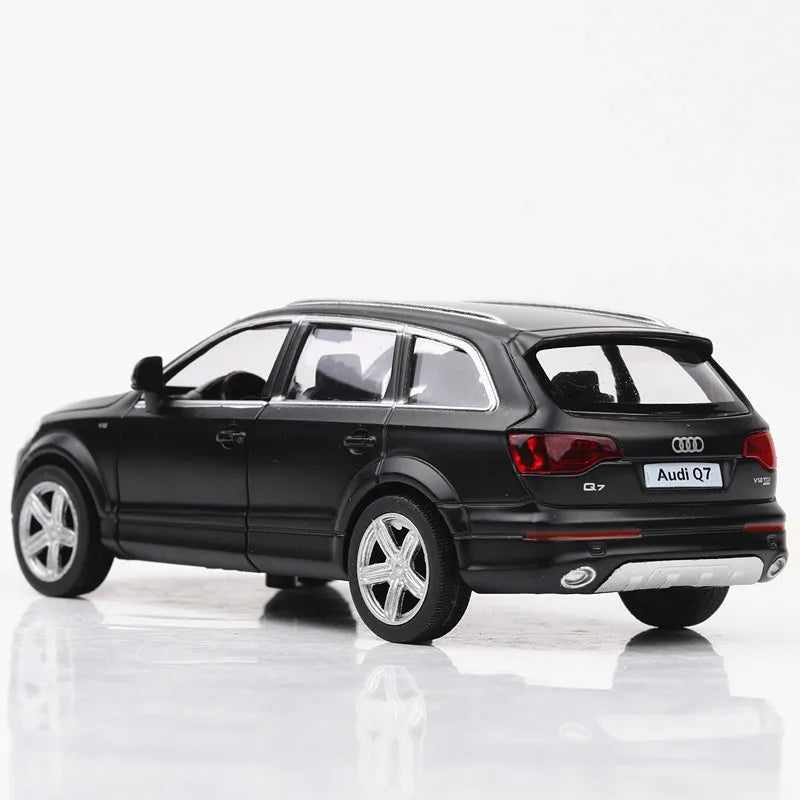 Figurine 1:36 Audi - Audi Q7 2