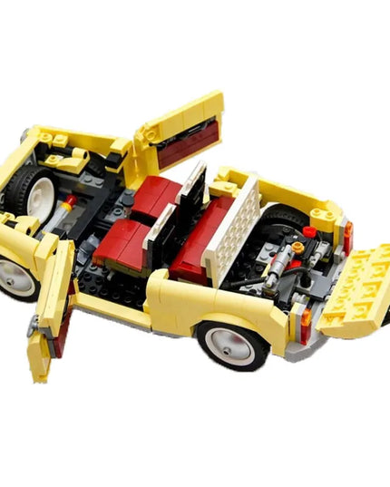 Figurine de Construction - Classic Yellow Car 2