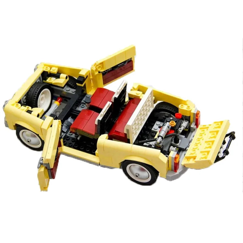 Figurine de Construction - Classic Yellow Car 2