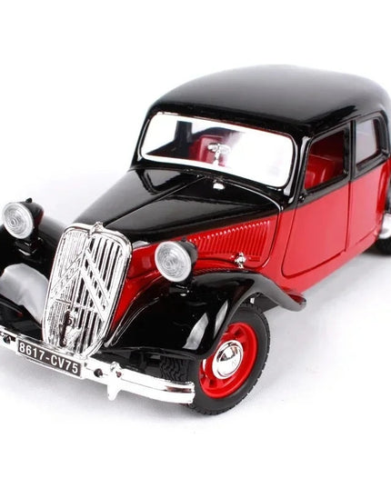 Figurine 1:24 1938 Citroen 15 CV