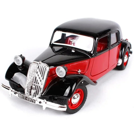 Figurine 1:24 1938 Citroen 15 CV