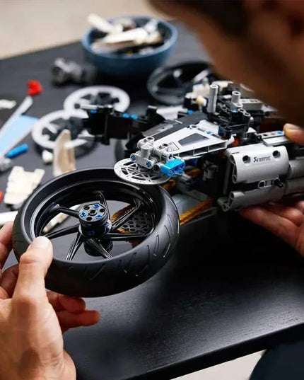 Figurine de Construction - Moto M1000RR 4