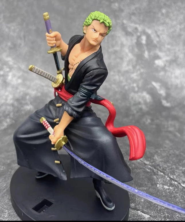 Figurine One Piece - Roronoa Zoro Three-Knife Collection 2