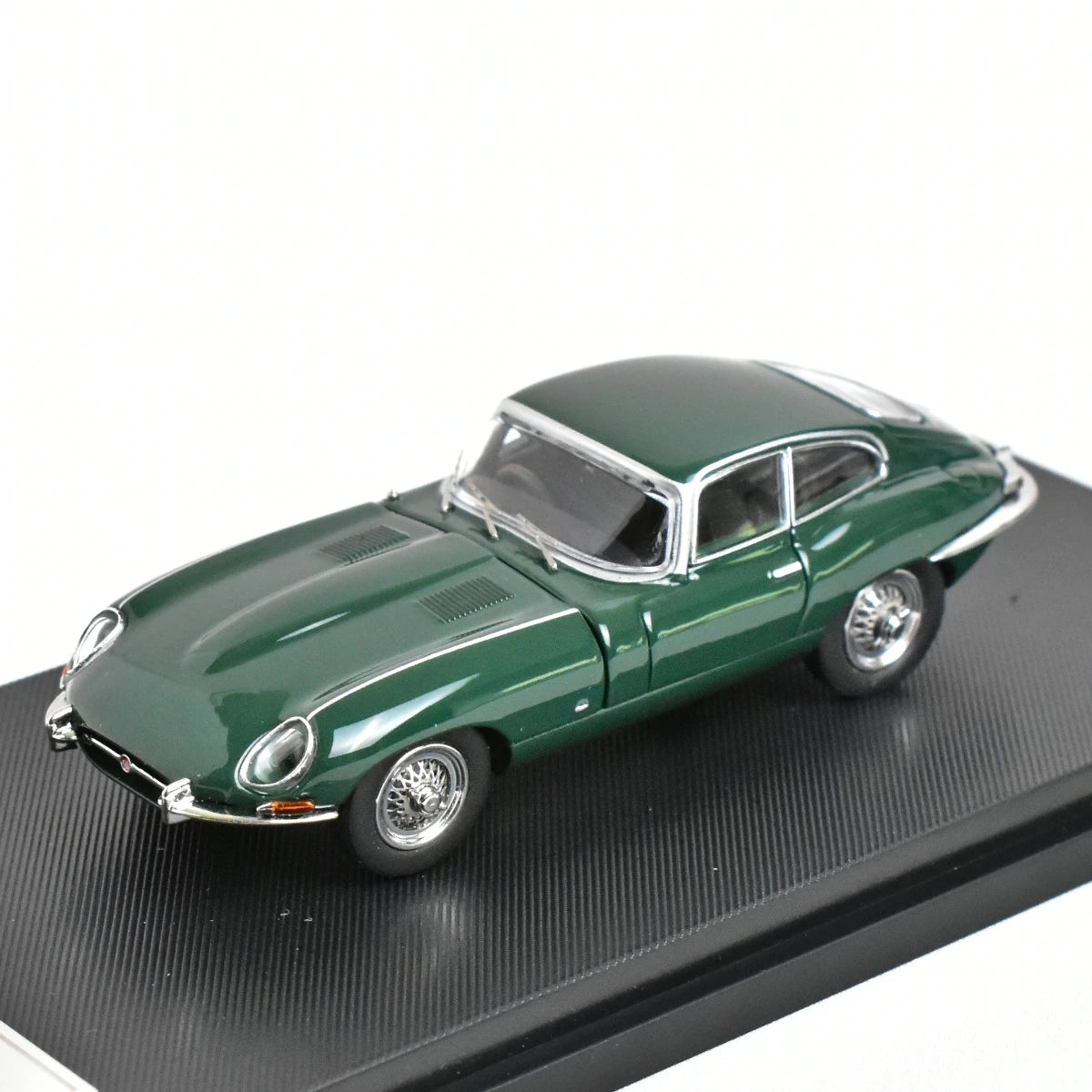 Figurine Jaguar 1:64 Type E Vert 3
